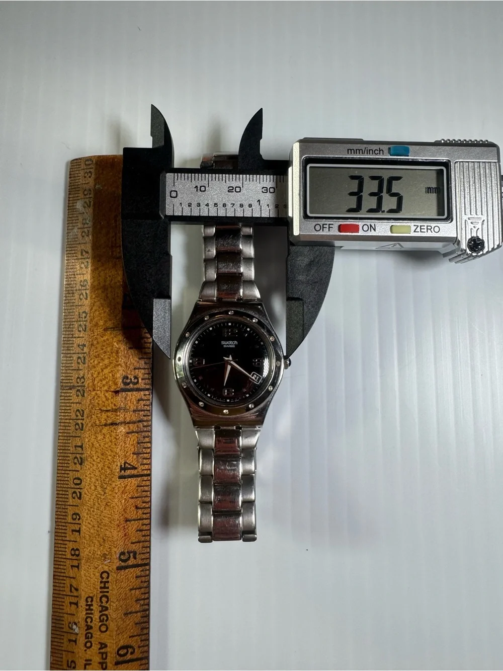 Swatch 2007 Irony “Her Tender Black” stainless steel bracelet and face. YLS433G